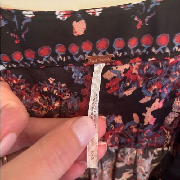 Free People Black and Pink Tie Front Blouse - Picture 4 of 5